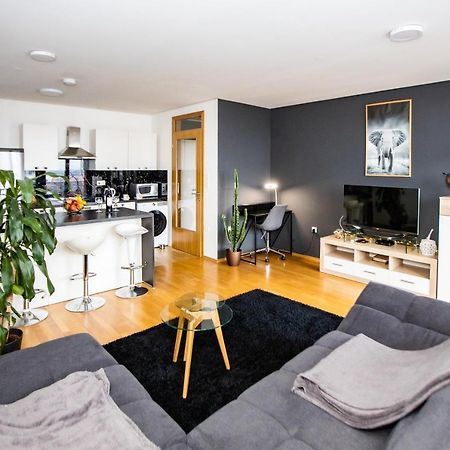 Hermes Apartment & 2 Free Garage Secured Parkings Ljubljana Exteriör bild
