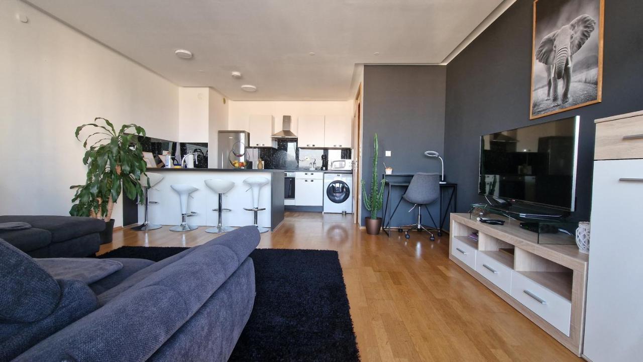 Hermes Apartment & 2 Free Garage Secured Parkings Ljubljana Exteriör bild