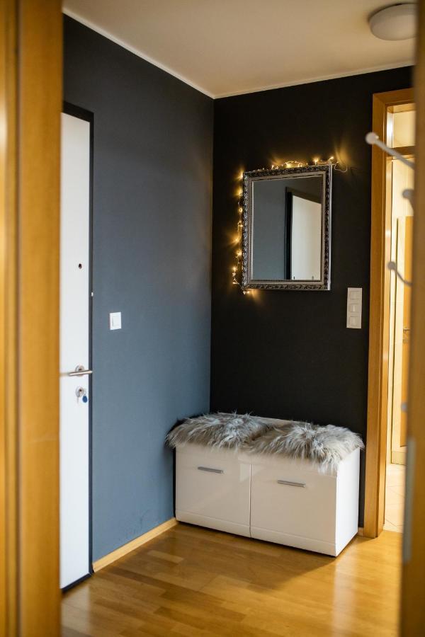 Hermes Apartment & 2 Free Garage Secured Parkings Ljubljana Exteriör bild